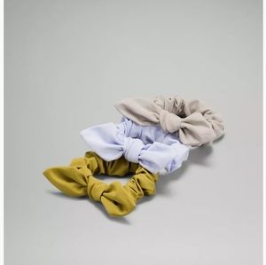 NWT Lululemon 3 pack scrunchie hair ties